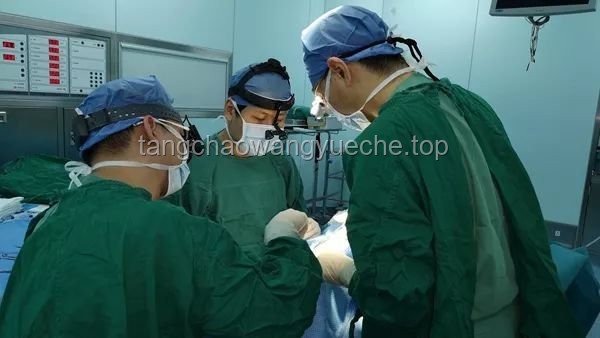女子拔智齿后坐飞机创口高空爆血：口腔外科与航空医学的交叉案例分析